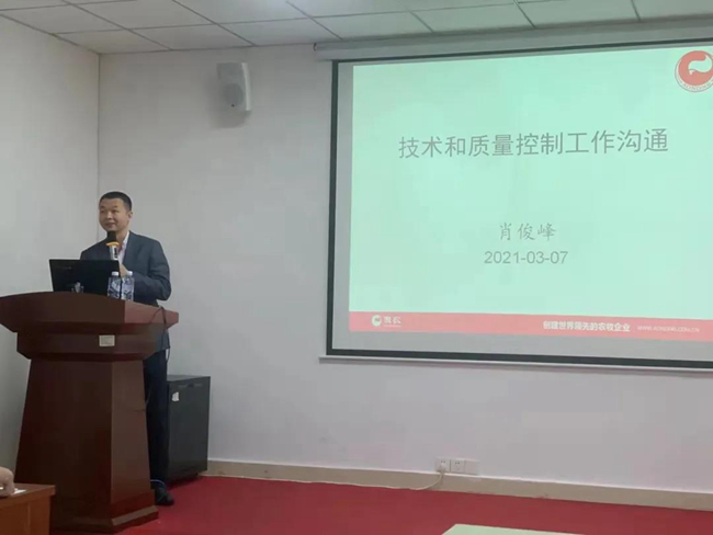 熟妇丰满多毛的大隂户