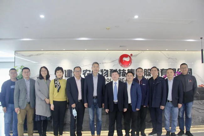 熟妇丰满多毛的大隂户