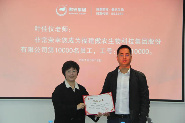 熟妇丰满多毛的大隂户