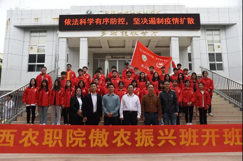 熟妇丰满多毛的大隂户