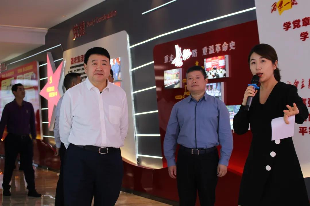 熟妇丰满多毛的大隂户