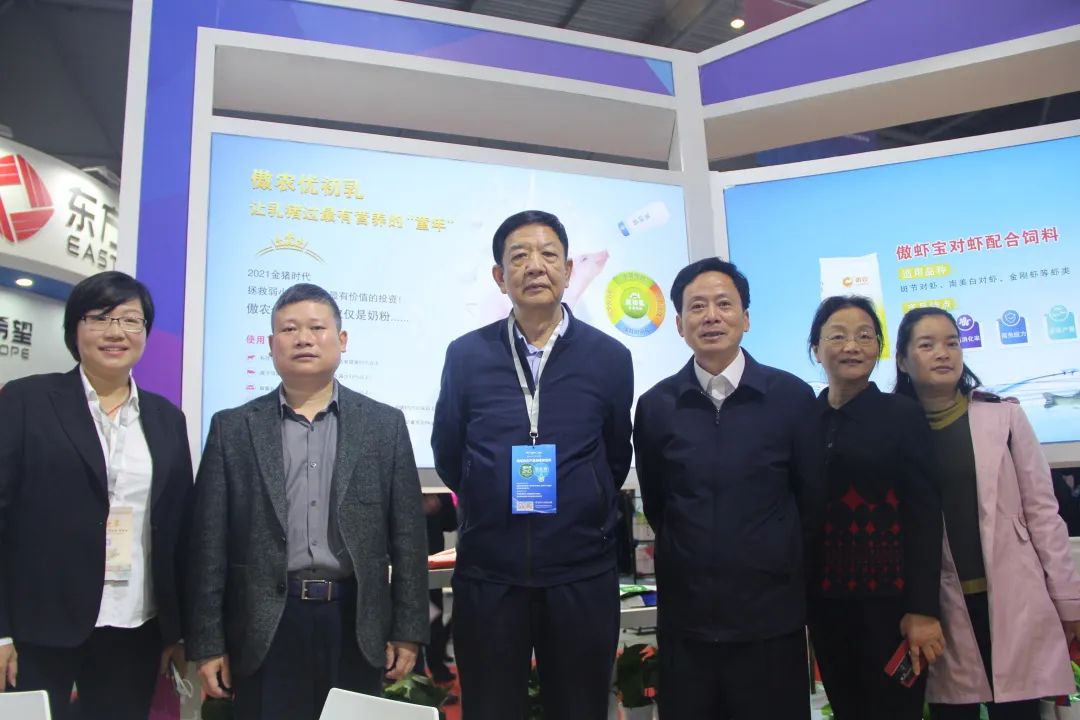 熟妇丰满多毛的大隂户