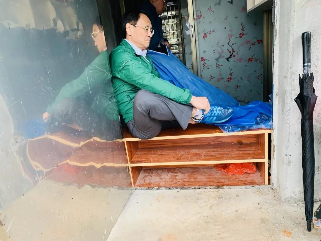 熟妇丰满多毛的大隂户