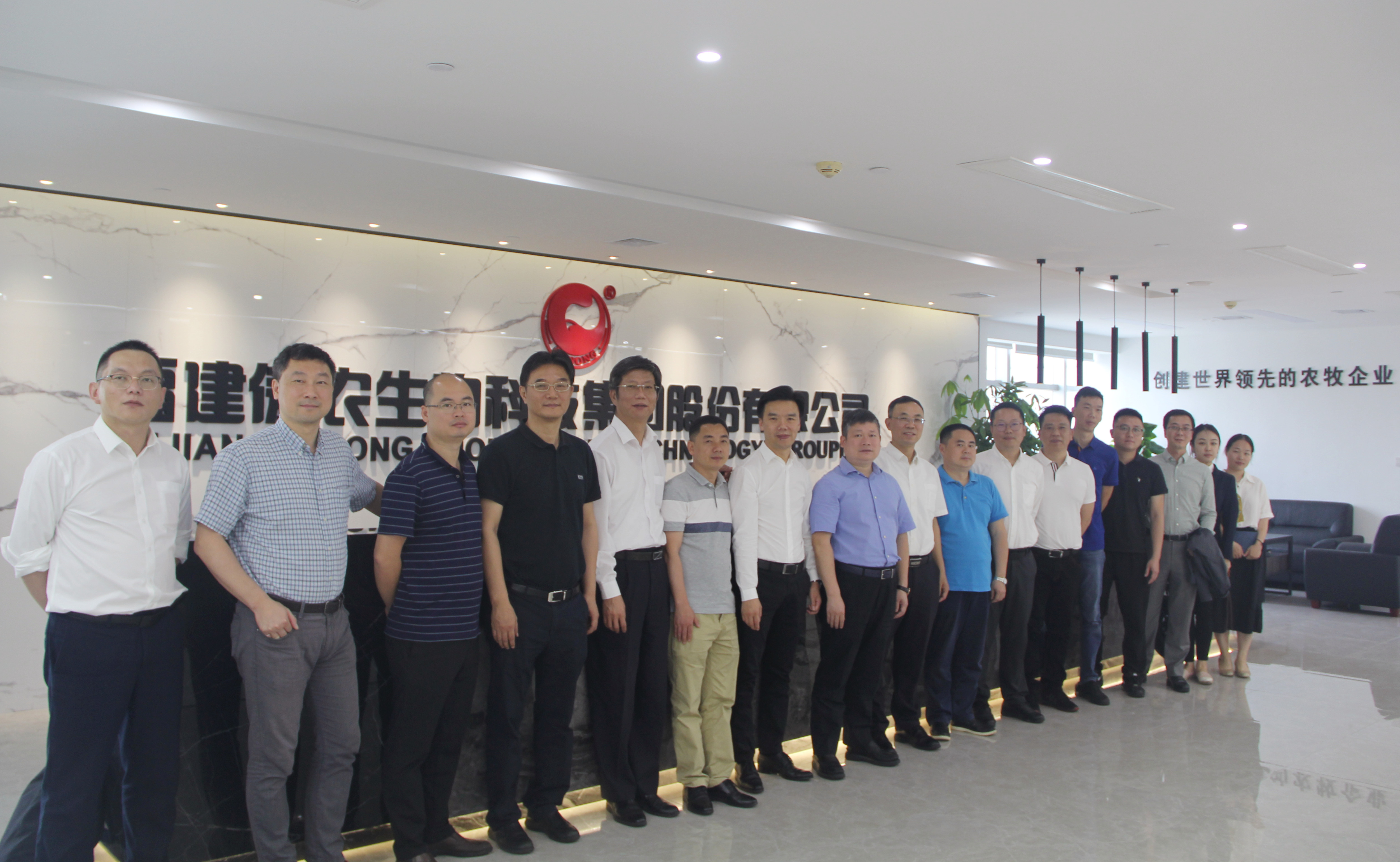 熟妇丰满多毛的大隂户