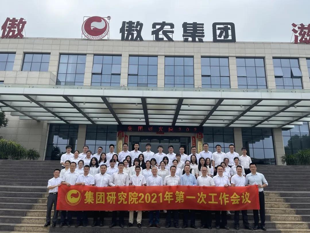 熟妇丰满多毛的大隂户