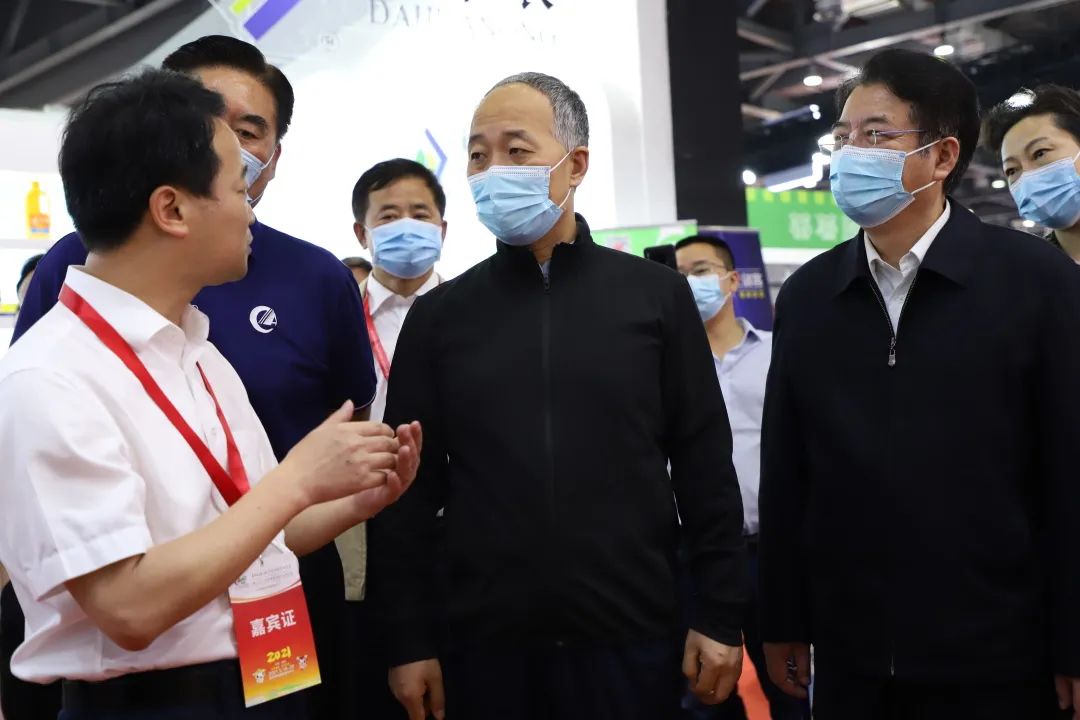 熟妇丰满多毛的大隂户