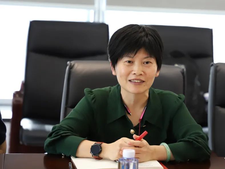 熟妇丰满多毛的大隂户