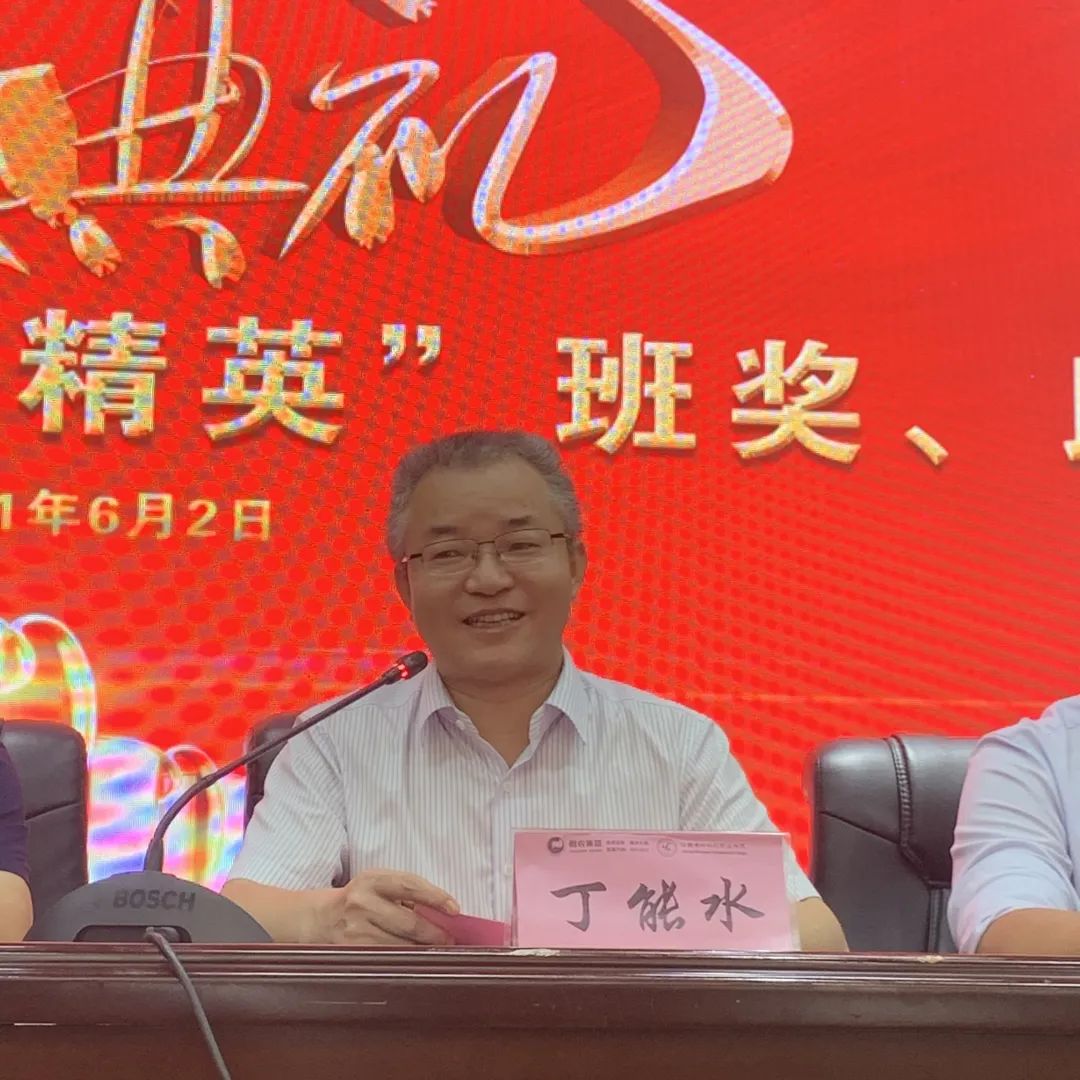 熟妇丰满多毛的大隂户