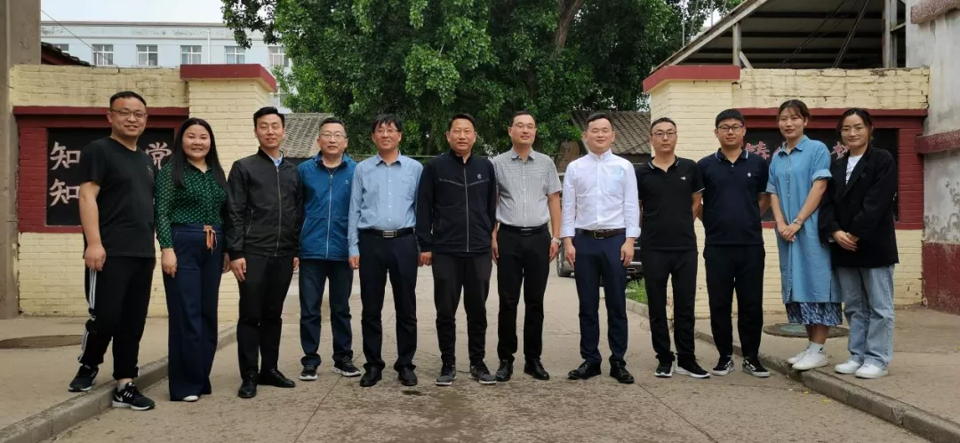 熟妇丰满多毛的大隂户