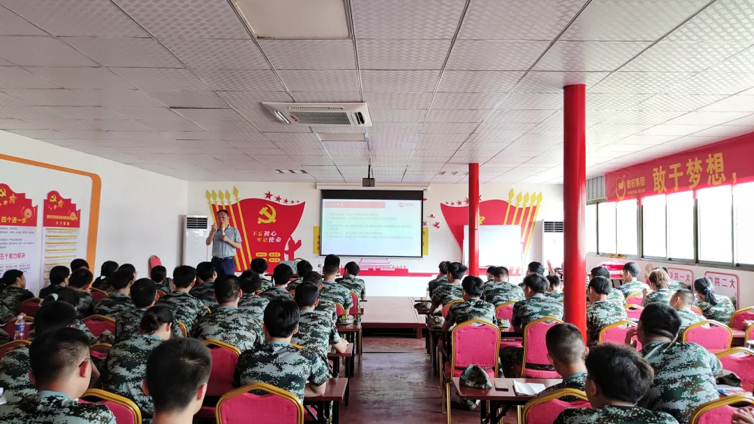 熟妇丰满多毛的大隂户