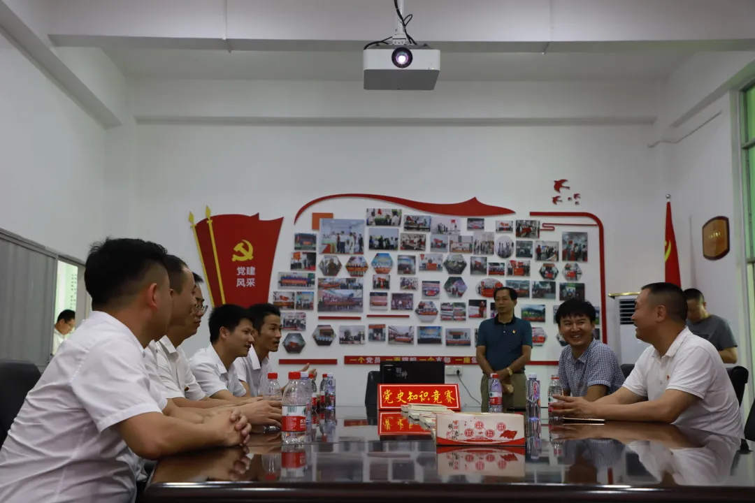 熟妇丰满多毛的大隂户