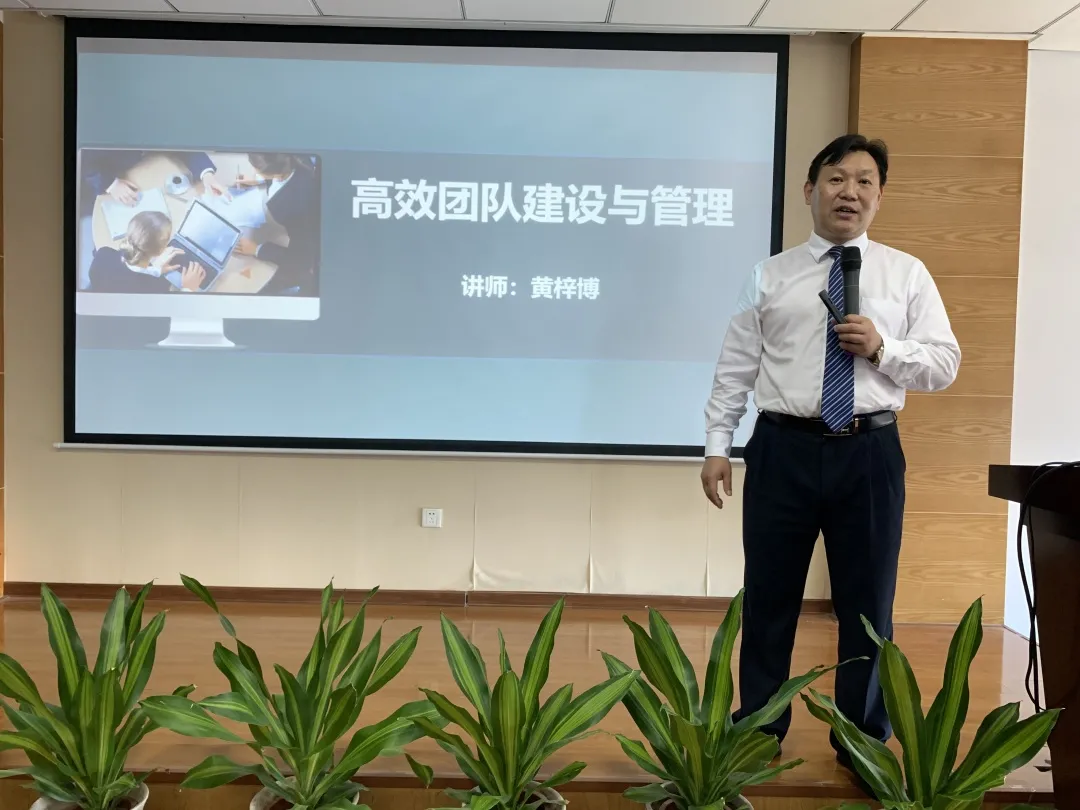 熟妇丰满多毛的大隂户