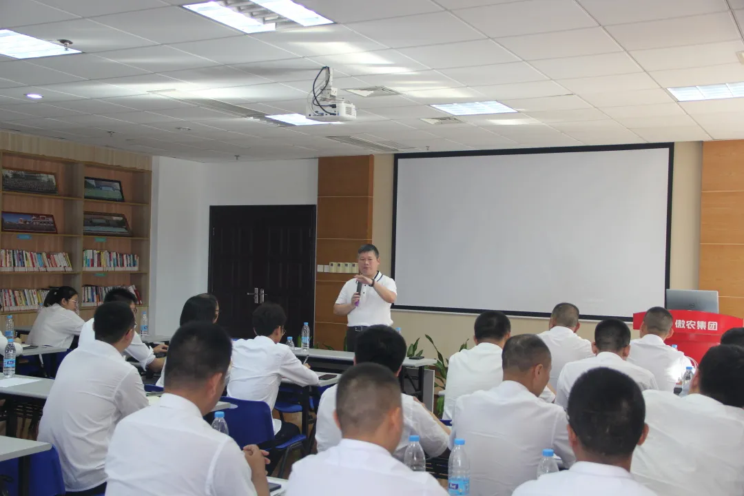 熟妇丰满多毛的大隂户