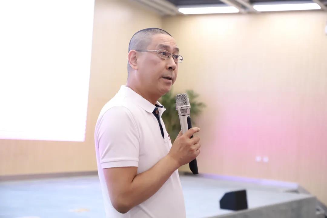 熟妇丰满多毛的大隂户