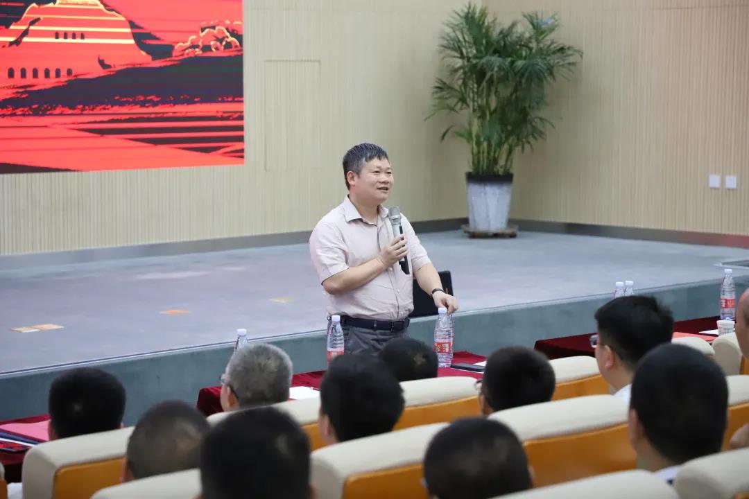 熟妇丰满多毛的大隂户