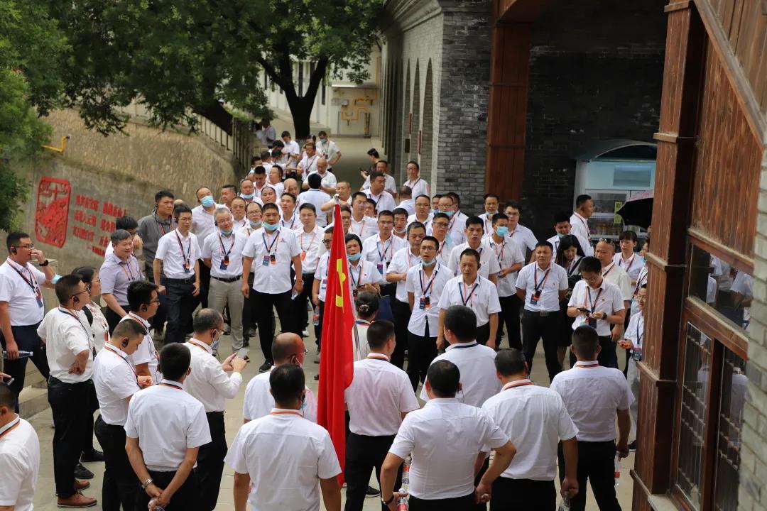 熟妇丰满多毛的大隂户