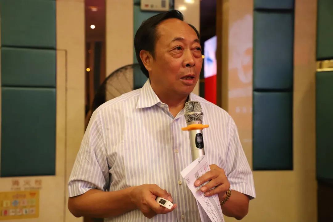 熟妇丰满多毛的大隂户