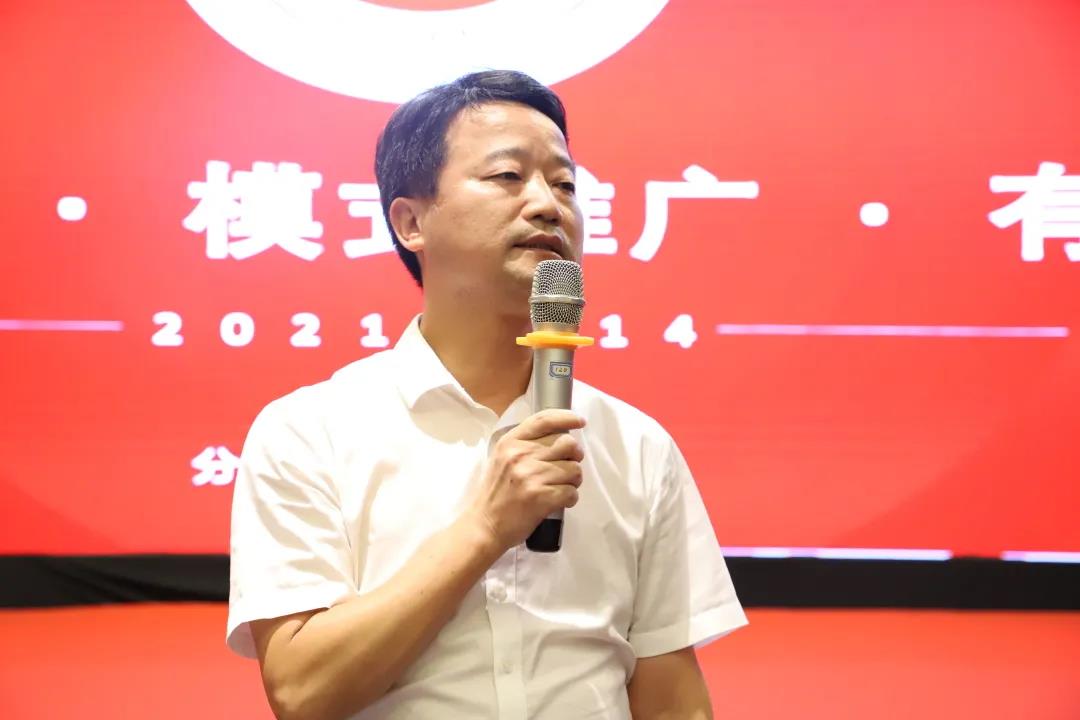 熟妇丰满多毛的大隂户