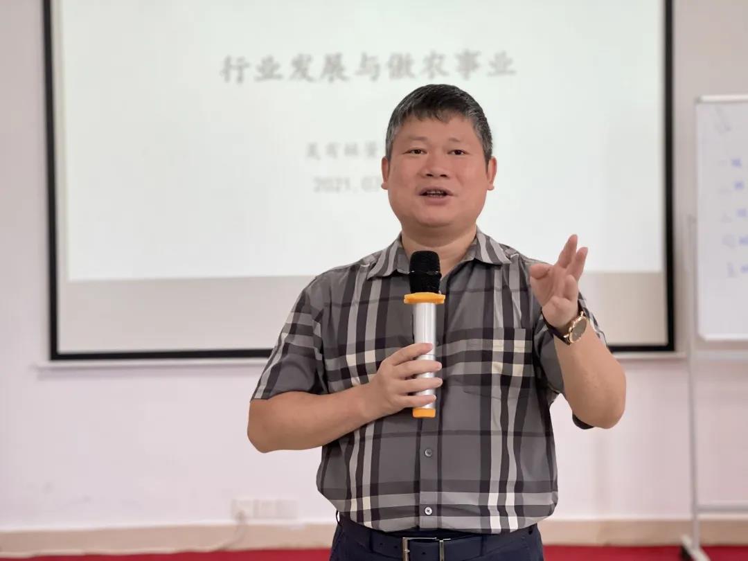 熟妇丰满多毛的大隂户