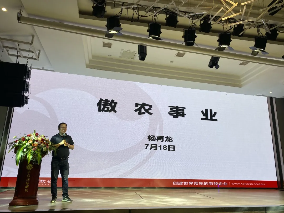 熟妇丰满多毛的大隂户