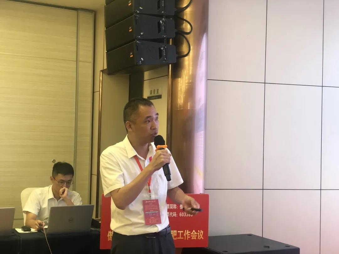 熟妇丰满多毛的大隂户