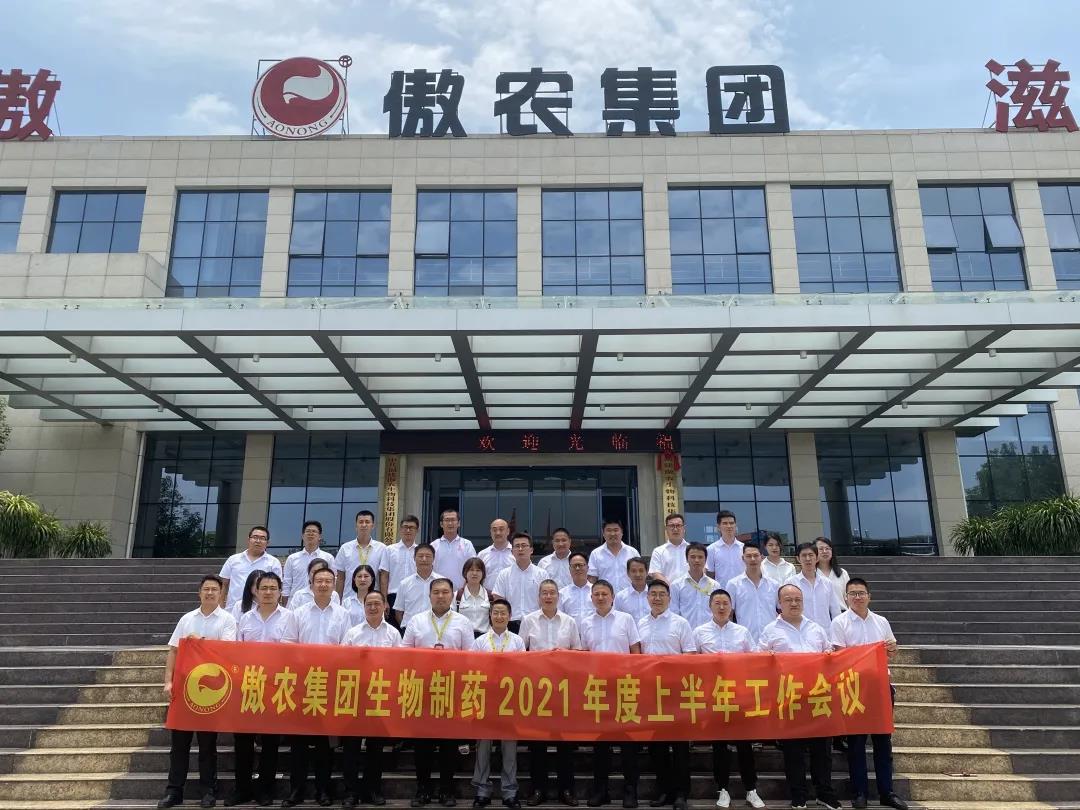 熟妇丰满多毛的大隂户