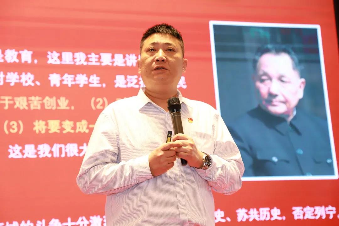 熟妇丰满多毛的大隂户
