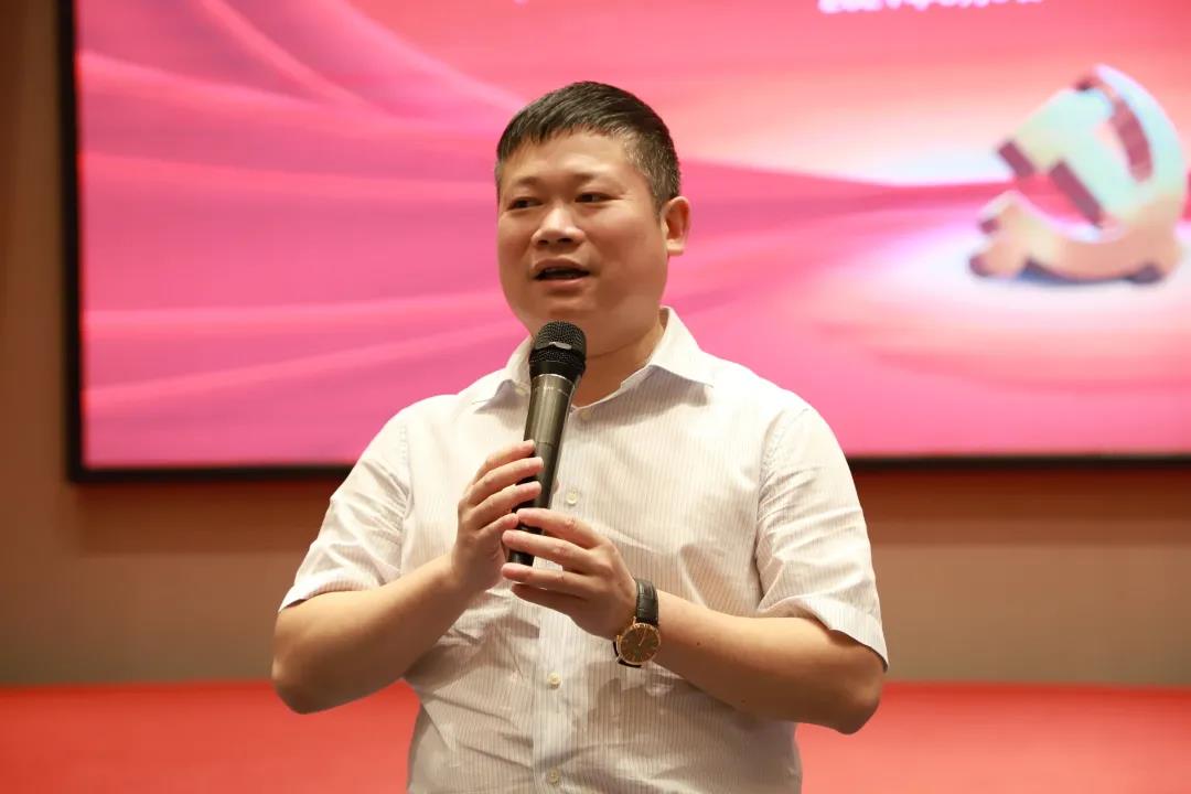 熟妇丰满多毛的大隂户