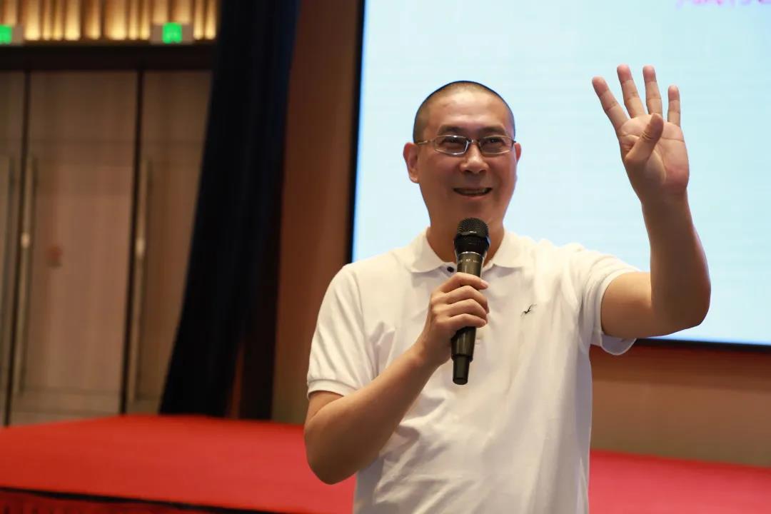 熟妇丰满多毛的大隂户