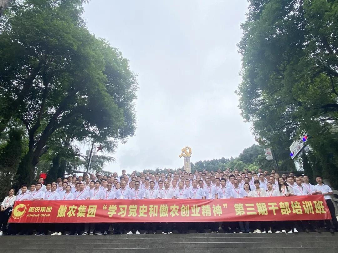 熟妇丰满多毛的大隂户