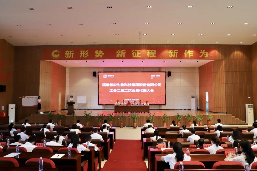 熟妇丰满多毛的大隂户