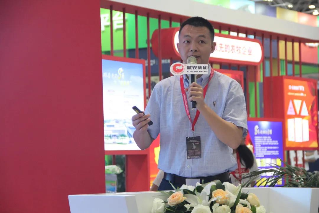 熟妇丰满多毛的大隂户