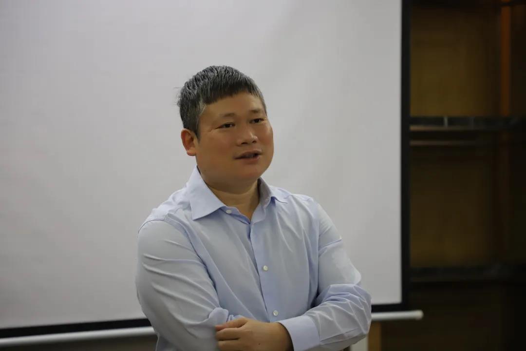 熟妇丰满多毛的大隂户