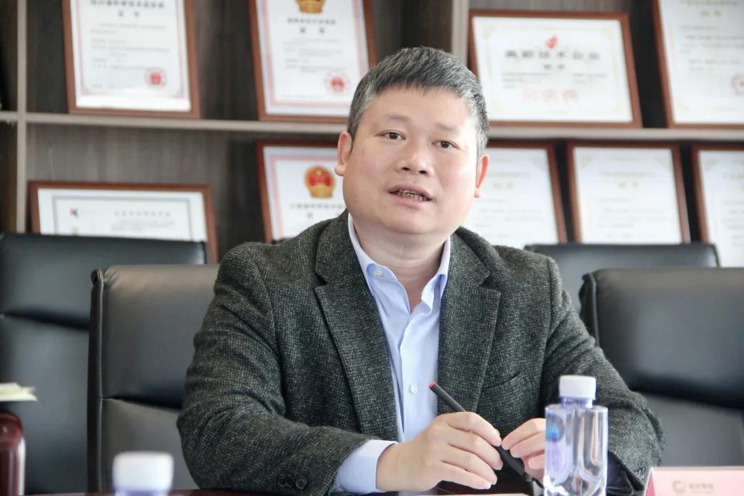 熟妇丰满多毛的大隂户
