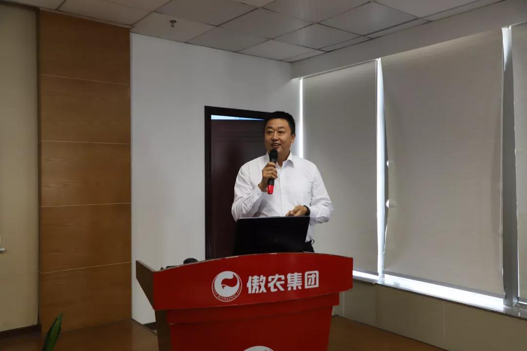 熟妇丰满多毛的大隂户