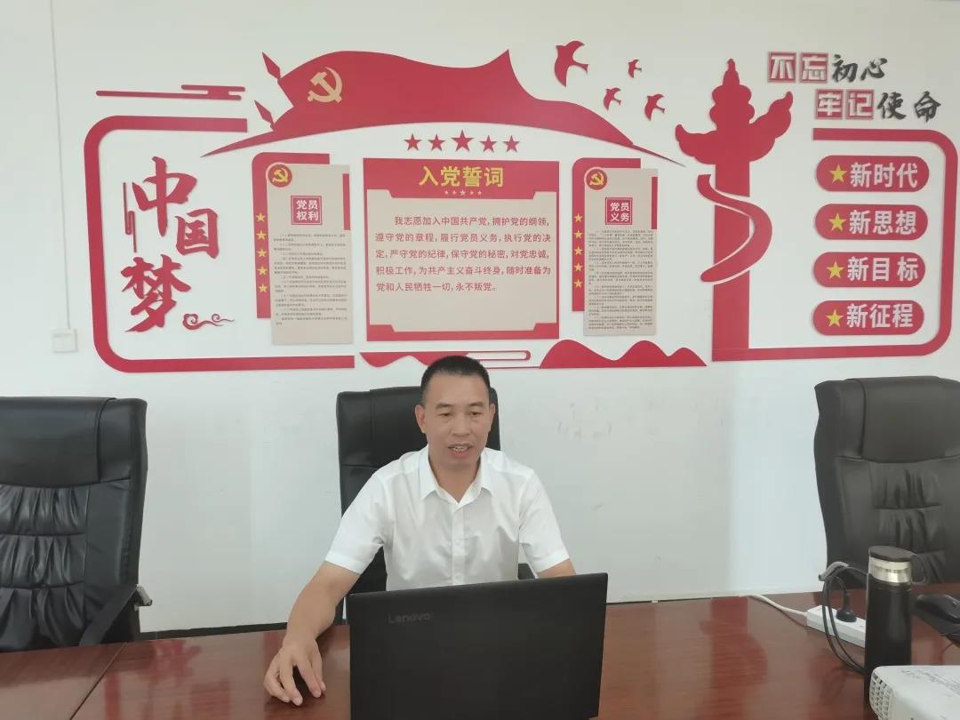 熟妇丰满多毛的大隂户