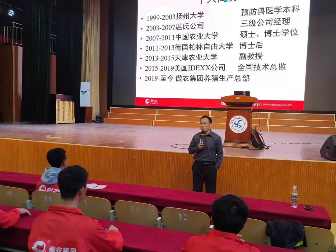 熟妇丰满多毛的大隂户