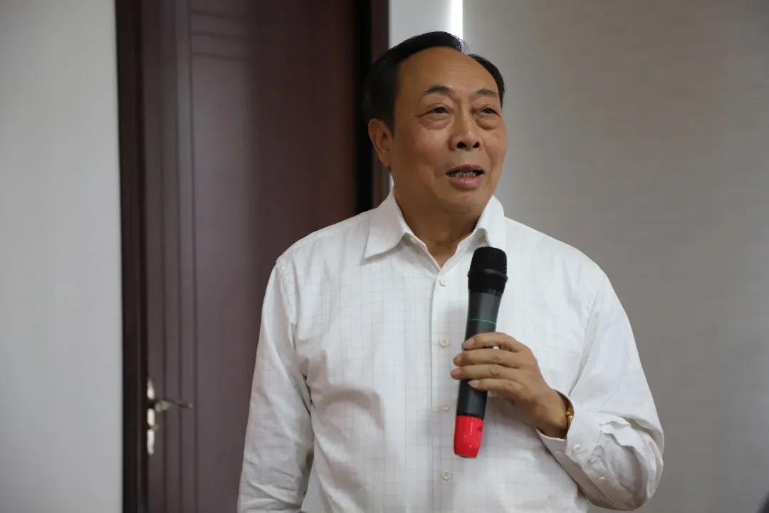 熟妇丰满多毛的大隂户