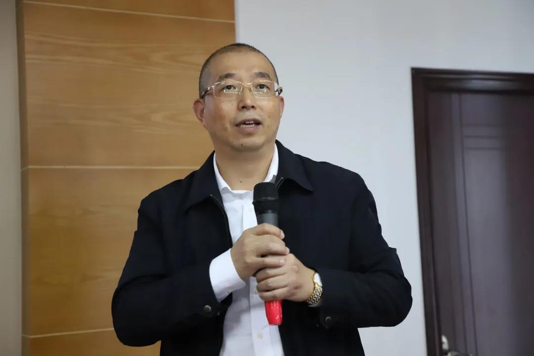 熟妇丰满多毛的大隂户