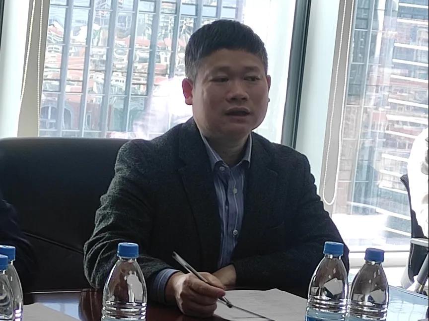 熟妇丰满多毛的大隂户