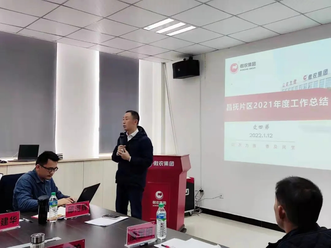 熟妇丰满多毛的大隂户