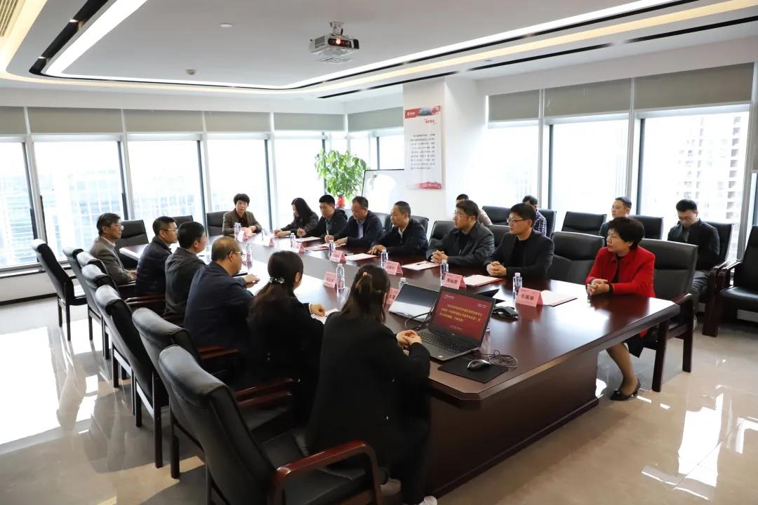 熟妇丰满多毛的大隂户