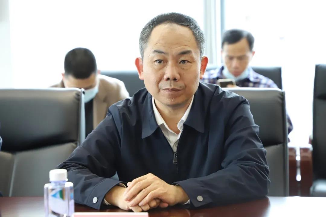 熟妇丰满多毛的大隂户