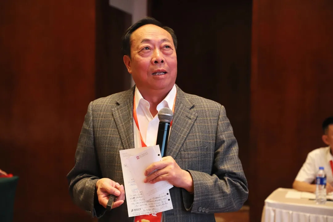 熟妇丰满多毛的大隂户