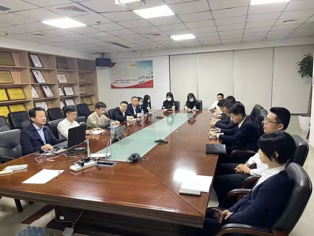 熟妇丰满多毛的大隂户