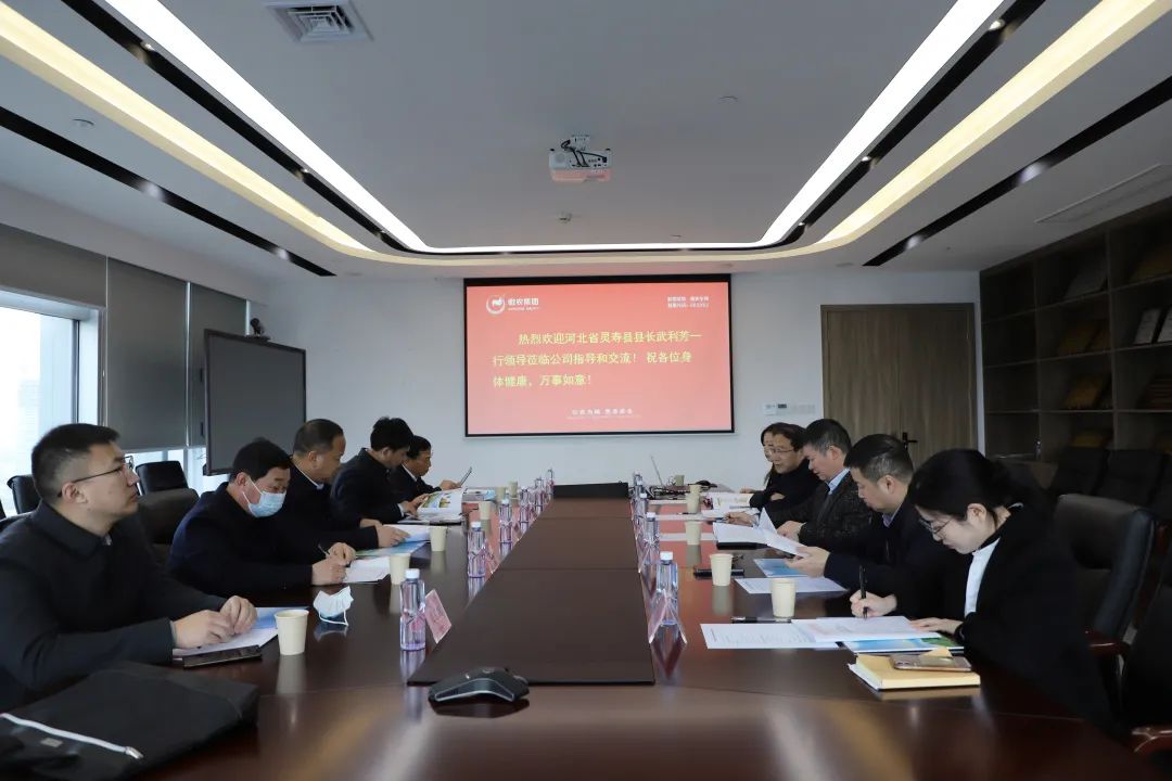 熟妇丰满多毛的大隂户