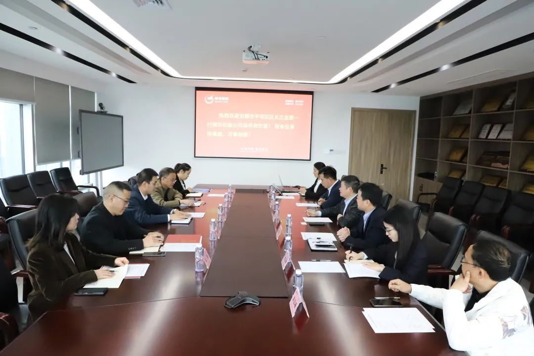 熟妇丰满多毛的大隂户