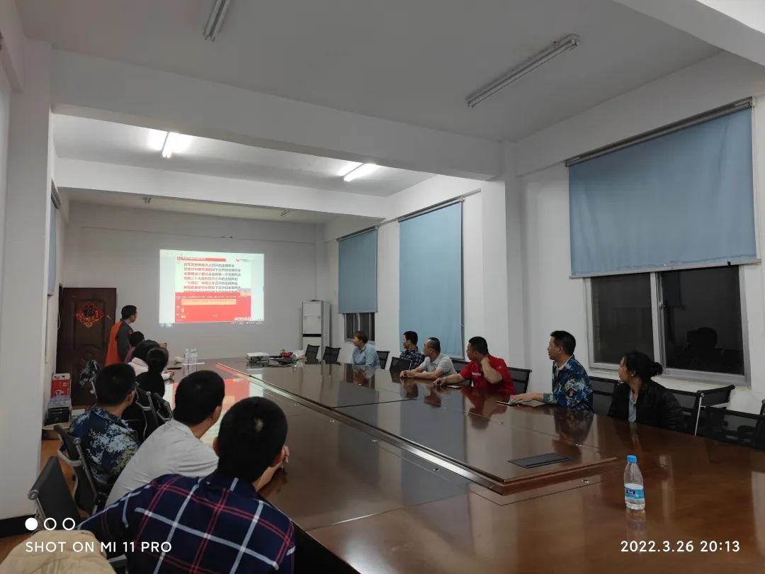 熟妇丰满多毛的大隂户