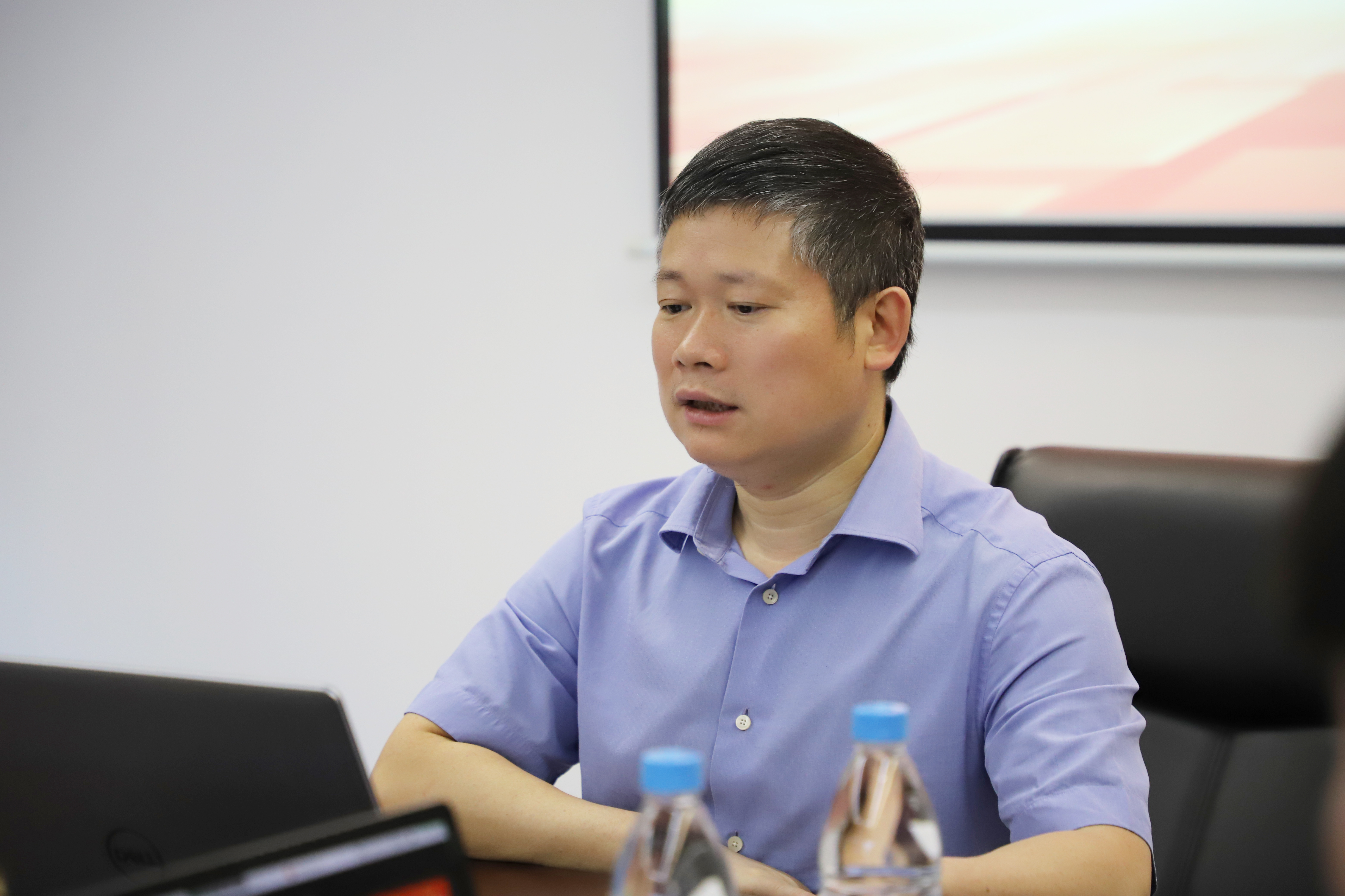 熟妇丰满多毛的大隂户