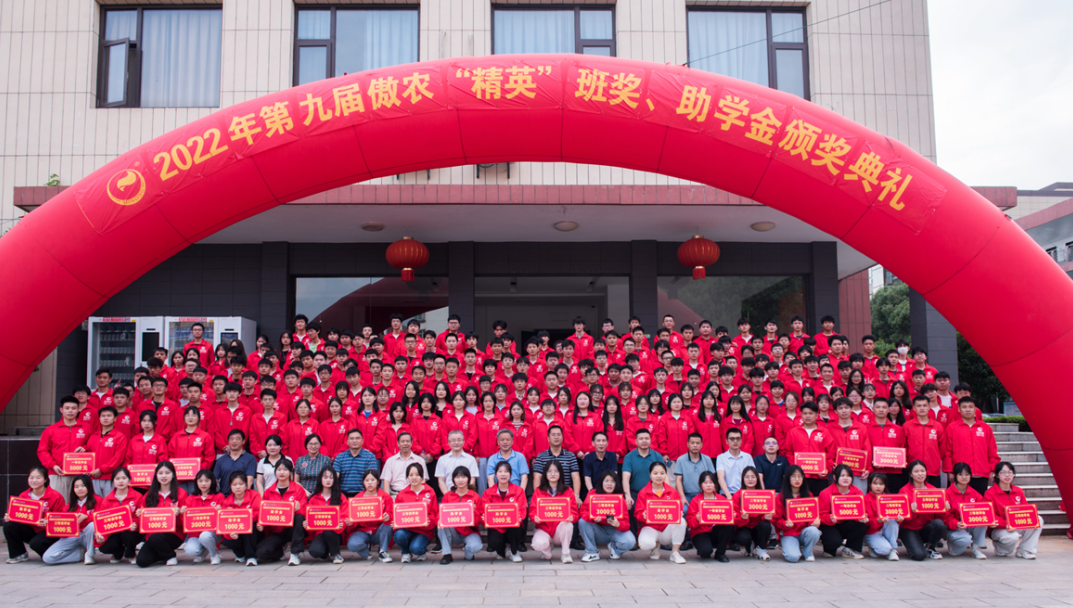 熟妇丰满多毛的大隂户